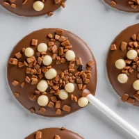 Callebaut 823 Milch Couverture Callets, 1Kg